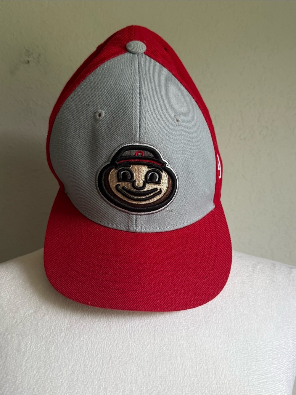 Men’s Red and Gray Top of the World Ohio State NCAA Colligate Sporty SnapBack